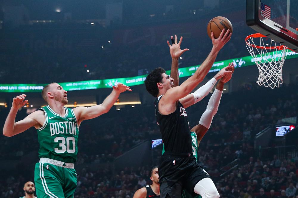 失误频频 失误频频