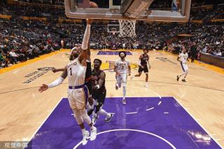 不仅是进攻 不仅是进攻