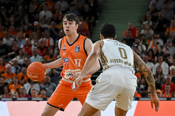 及他对篮球 及他对篮球