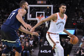 出转身余地 出转身余地